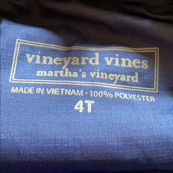 Vineyard Vines boys puffer vest - Picture 4 of 7